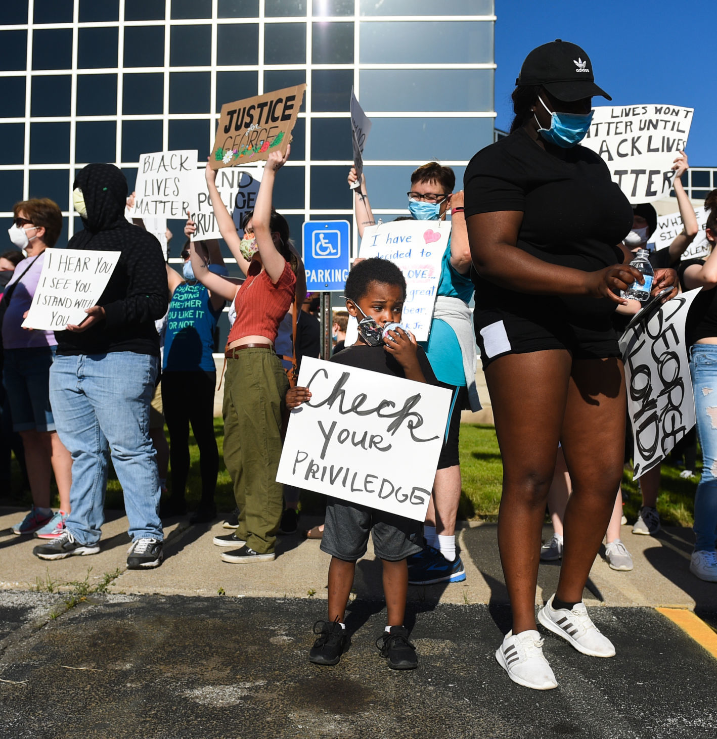 053120-qc-nws-protest-022